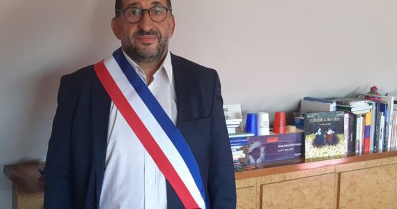 "Sale bougnoule", "voyou", "je vais te crever" : ces maires de Seine-Saint-Denis victimes de racisme