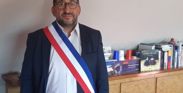 "Sale bougnoule", "voyou", "je vais te crever" : ces maires de Seine-Saint-Denis victimes de racisme