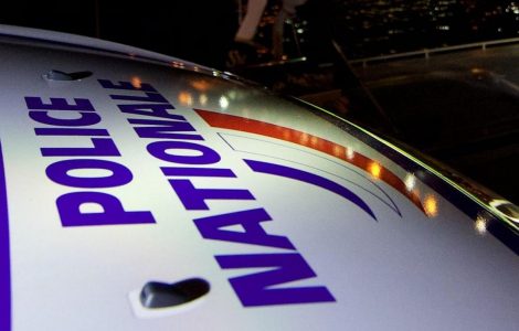 Calais: échanges de coups de couteau entre migrants vendredi soir, place d’Armes