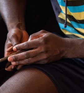 Une première colocation pour migrants LGBTQ+ inaugurée à Paris