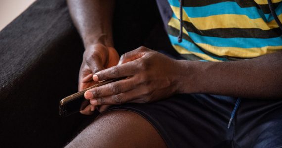 Une première colocation pour migrants LGBTQ+ inaugurée à Paris