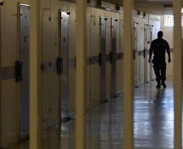 Prison : quand le manque de personnels entraîne la libération de détenus