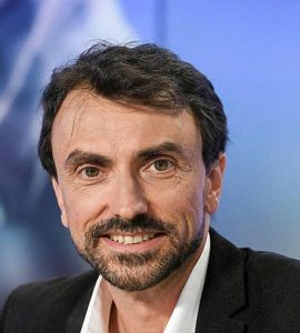 Par respect de la laïcité, le maire EELV de Lyon, refuse de participer à une cérémonie religieuse