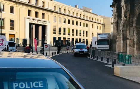 Nîmes : trois jeunes filles jugées pour avoir prostitué une adolescente de 16 ans