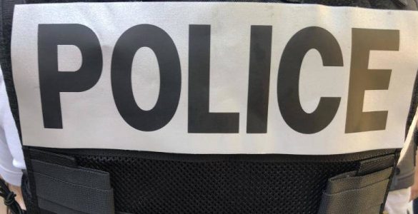 Hébergé gratuitement avant d'être mis à la porte, le sans-abri remercie son bienfaiteur... à coups de couteau