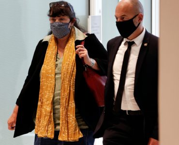 "Un niveau de tension inédit" : la DRH de Charlie Hebdo exfiltrée de chez elle après des menaces