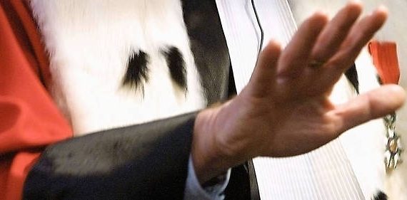 Un homme soupçonné d'assassinat remis en liberté suite à la grève des avocats