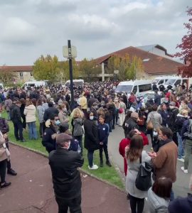 CONFLANS - Rassemblement devant le collège du