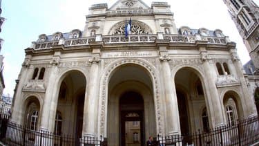 Paris: un centre d'accueil pour réfugiés va ouvrir dans l'ancienne mairie du 1er arrondissement