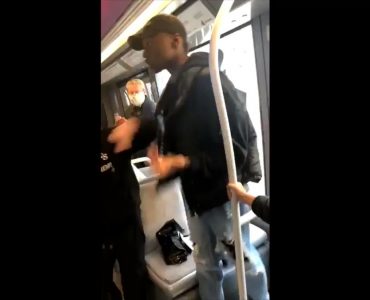 : un vieux monsieur s'est fait tabasser dans le bus à Reims après avoir demandé à un jeune de mettre son masque
