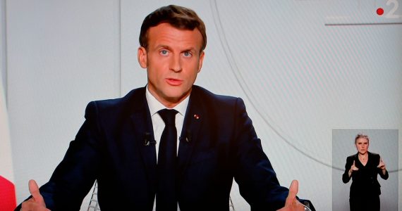L'Élysée s'apprête à alléger les règles mais ne veut surtout pas parler de "déconfinement"