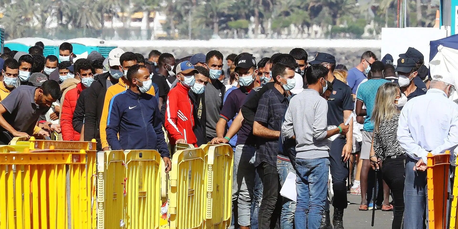   les Canaries  Espagne  les arriv  es massives migrants africains