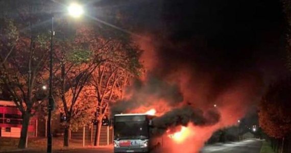 Encore un bus incendié à Sartrouville, le maire réclame la suppression du service la nuit