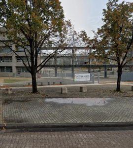 CLERMONT-FERRAND : ARMÉS, ILS SÈMENT LA TERREUR DEVANT UN LYCÉE