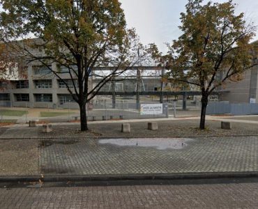 CLERMONT-FERRAND : ARMÉS, ILS SÈMENT LA TERREUR DEVANT UN LYCÉE