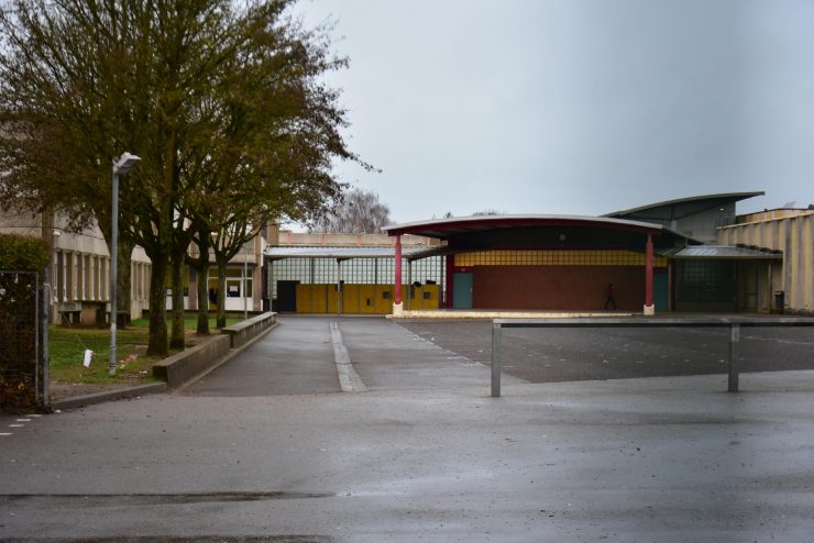 Insultes racistes et nez fracturé, la récré tourne mal au collège Jean-Rostand d'Argentan