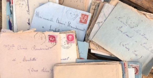 Elle sauve de la benne des lettres d'amour datant de la Seconde Guerre mondiale