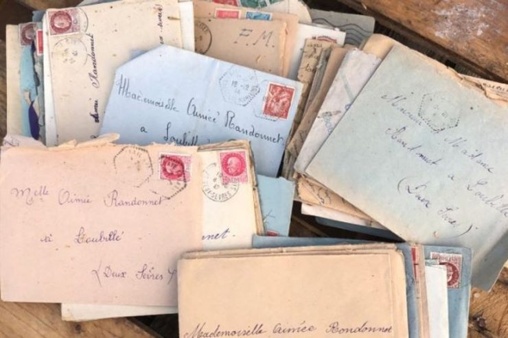 Elle sauve de la benne des lettres d'amour datant de la Seconde Guerre mondiale