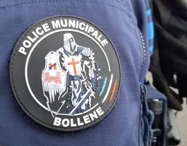 Deux policiers municipaux de Bollène attaqués au couteau