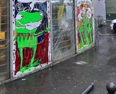 Paris : à nouveau vandalisée, la bibliothèque de la Goutte d’Or reste fermée