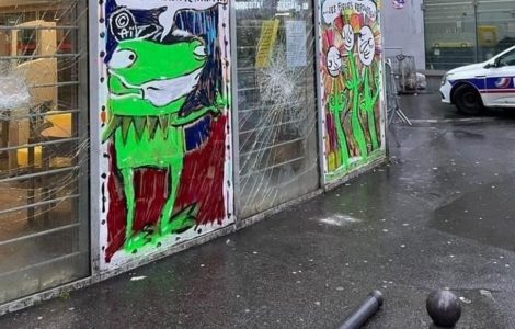 Paris : à nouveau vandalisée, la bibliothèque de la Goutte d’Or reste fermée