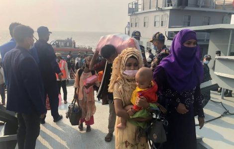 Bangladesh: 1.640 Rohingyas transférés sur une île AFP•04/12/2020 à 18:33