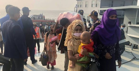 Bangladesh: 1.640 Rohingyas transférés sur une île AFP•04/12/2020 à 18:33