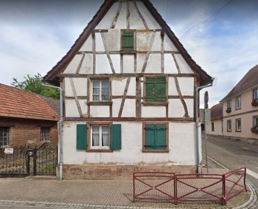Alsace. Stéphane Bern s'attaque au maire de Geudertheim après la destruction de cette maison