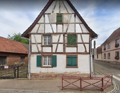 Alsace. Stéphane Bern s'attaque au maire de Geudertheim après la destruction de cette maison