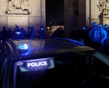 Manifestation devant l'Arc de Triomphe: les policiers convoqués en vue d'une sanction