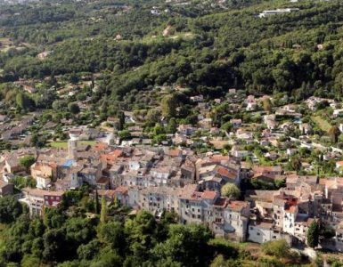 Des logements sociaux devaient y être construits, la Ville rachète le terrain pour bloquer le projet