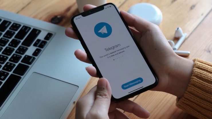 Apple poursuivi en justice pour ne pas avoir banni Telegram