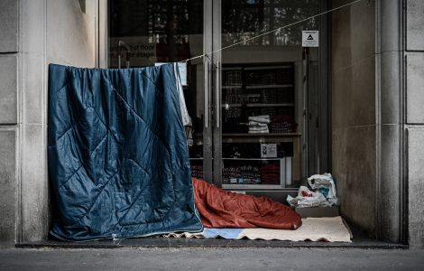 La Cour des comptes presse le gouvernement d’accélérer le Logement d’abord