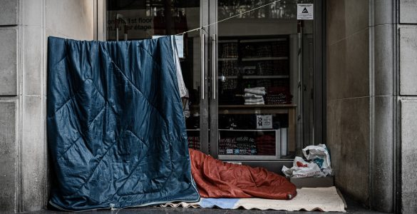 La Cour des comptes presse le gouvernement d’accélérer le Logement d’abord