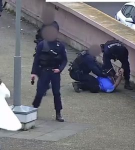 Affaire Théo : un simple blâme pour les deux policiers renvoyés devant les assises ?