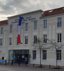 Champigny : des dizaines de smartphones dernier cri détournés par des employés de mairie