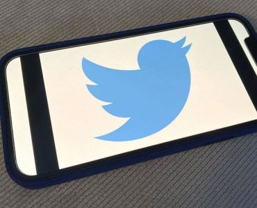 Un sénateur porte plainte contre Twitter après avoir dû retirer un message sur “l'islamisme conquérant”