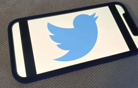 Un sénateur porte plainte contre Twitter après avoir dû retirer un message sur “l'islamisme conquérant”