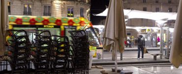 Un commissaire de police et un vice-procureur pris en flagrant-délit dans un restaurant clandestin