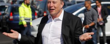 Tesla investit 1,5 milliard de dollars en bitcoin, le cours atteint un niveau record