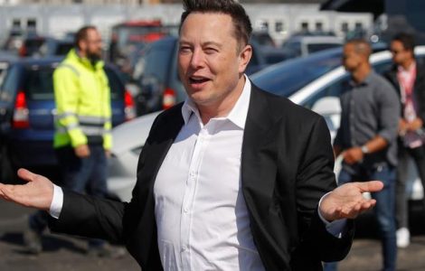 Tesla investit 1,5 milliard de dollars en bitcoin, le cours atteint un niveau record
