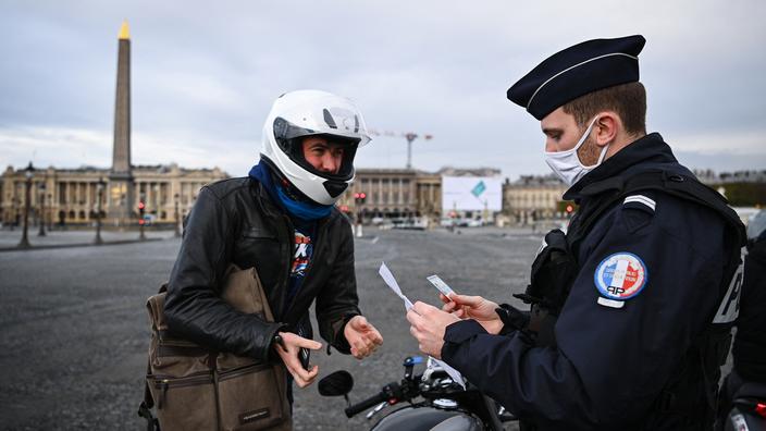 L'exécutif renonce finalement à l'attestation de sortie en journée