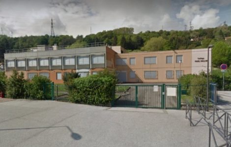 Près de Lyon : une enseignante reçoit trois coups de poing d’une élève, ses collègues exercent leur droit de retrait