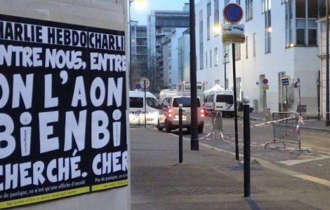 "Ils l'ont bien cherché" : deux jeunes artistes "enculistes" relaxés pour apologie de terrorisme