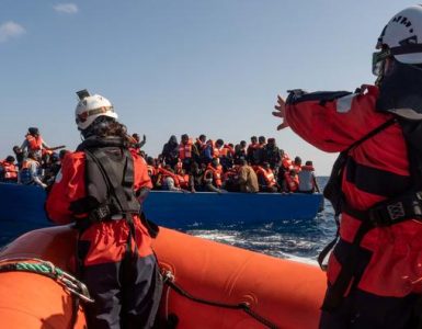 Italie: une ONG accusée d'avoir été payée après avoir secouru des migrants