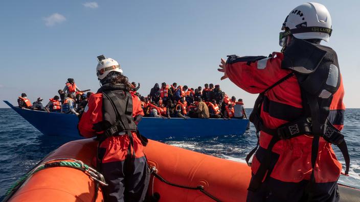 Italie: une ONG accusée d'avoir été payée après avoir secouru des migrants