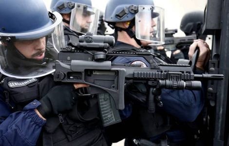 Hausse des incivilités contre les élus: des formations développées par le RAID et le GIGN bientôt en place