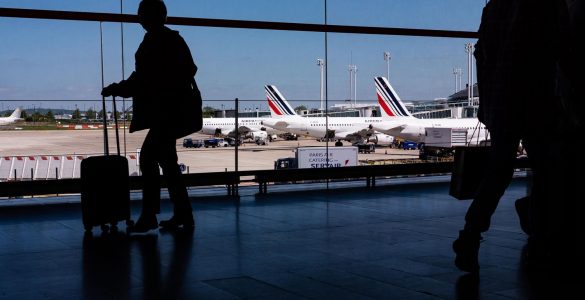L'ambassade d'Algérie demande à ses ressortissants bloqués à l'aéroport Charles de Gaulle de "retourner" en Grande-Bretagne
