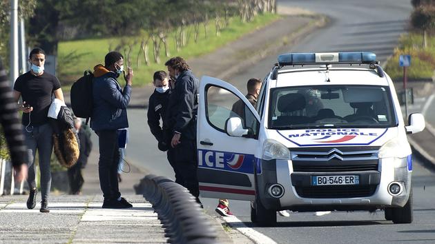 Clandestins: les frontières ont été verrouillées avec l’Italie et l’Espagne