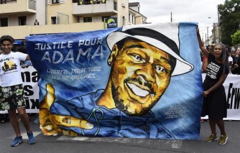Adama Traoré «violeur» : le policier poursuivi pour diffamation relaxé